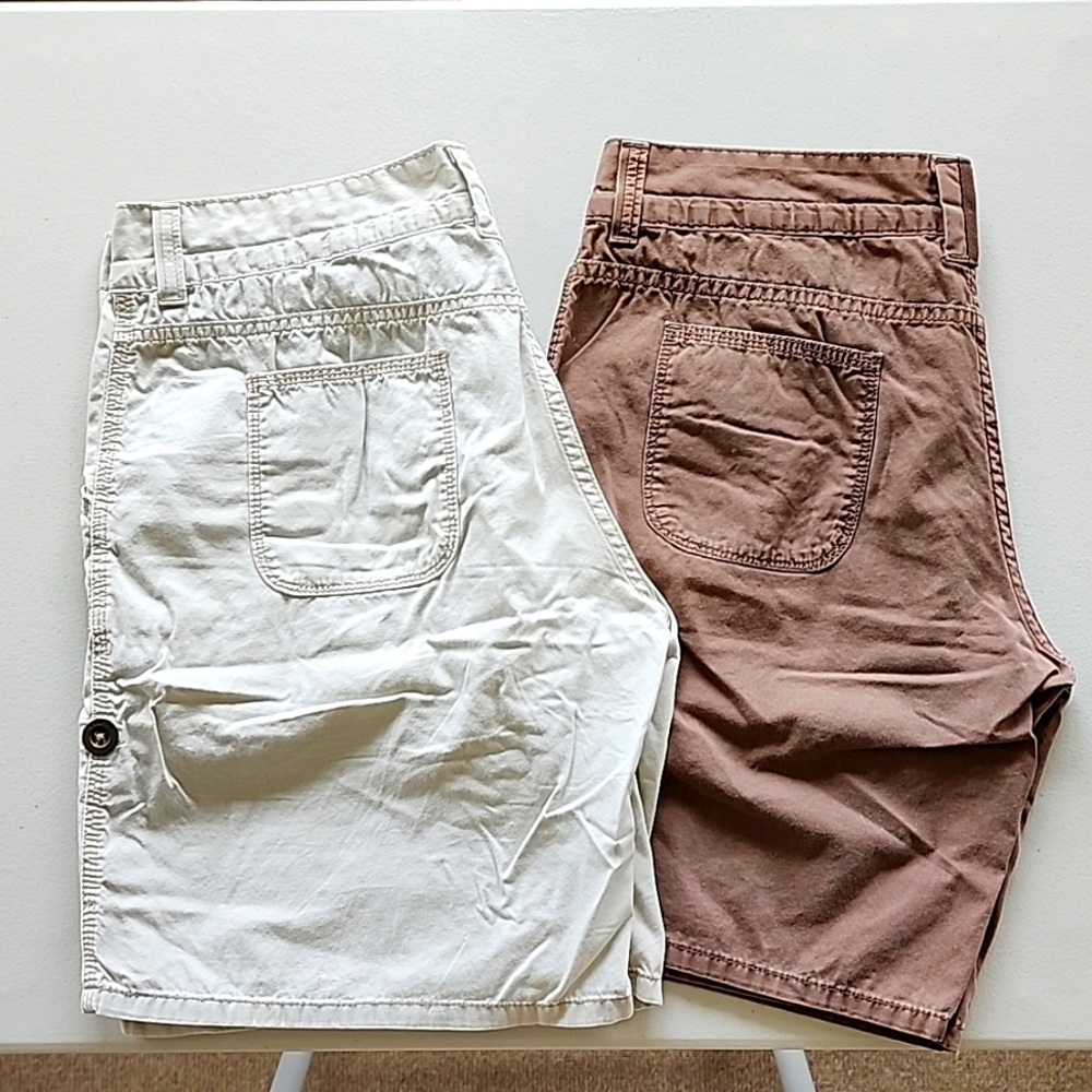 2 Pairs of Levi's Women's Shorts, size 10